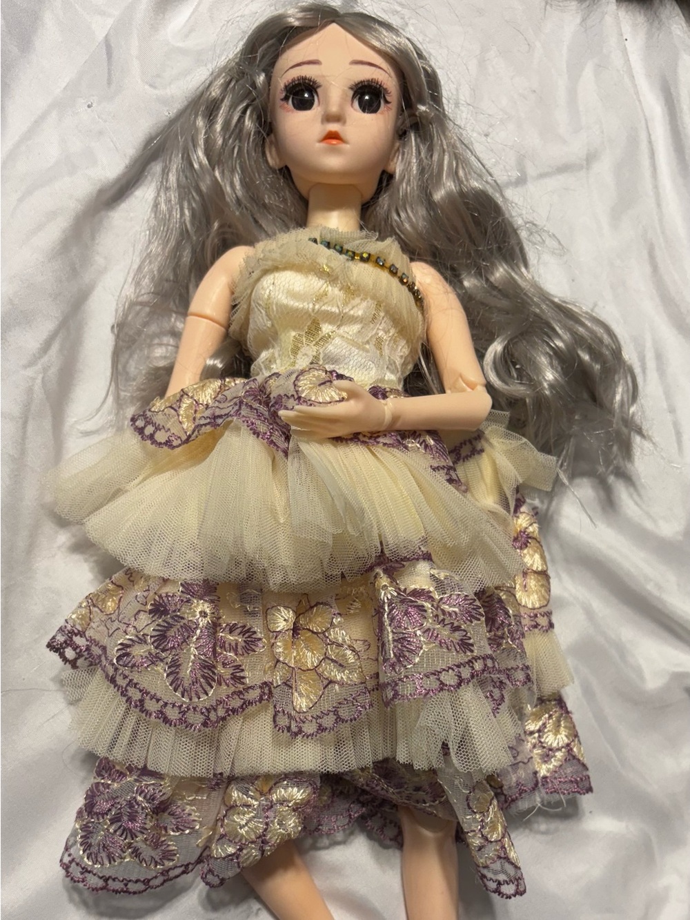 UCanaan Doll Silver Blonde Poofy Lace Fancy Dress Girl 17